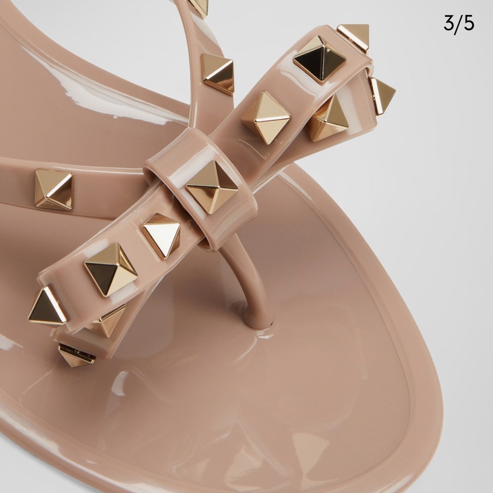 Valentino Garavani Nude Flip Flop Sandals with Rock Studs Elegant Bow - box and - Picture 4 of 9